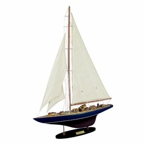 Сувенирная модель яхты 