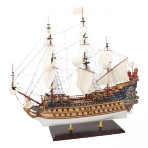 Сувенирная модель боевого корабля 