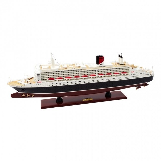 Сувенирная модель лайнера "Queen Mary 2"