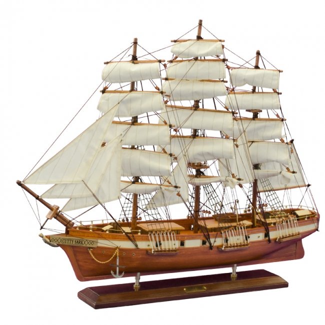 Сувенирная модель парусного корабля "Катти Сарк"
