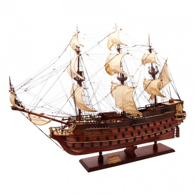 Модель военного корабля "Le Saint Espirit"