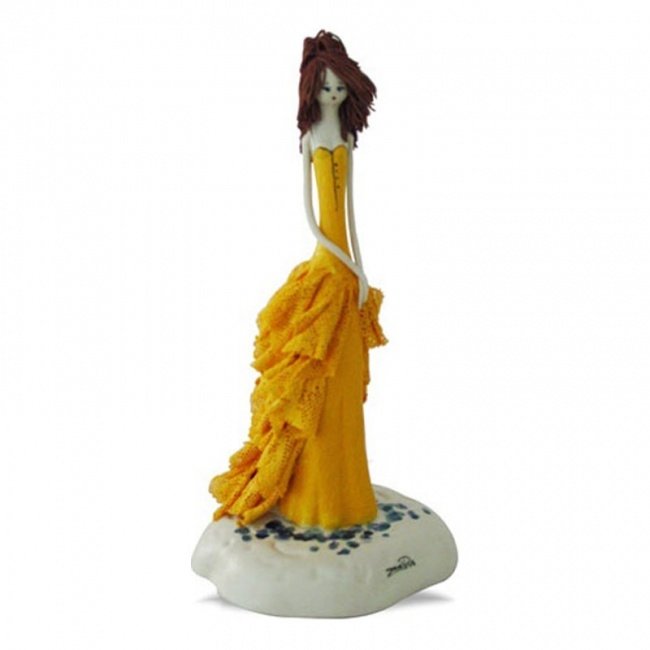 Фарфоровая статуэтка "Дама в жёлтом" - 6692